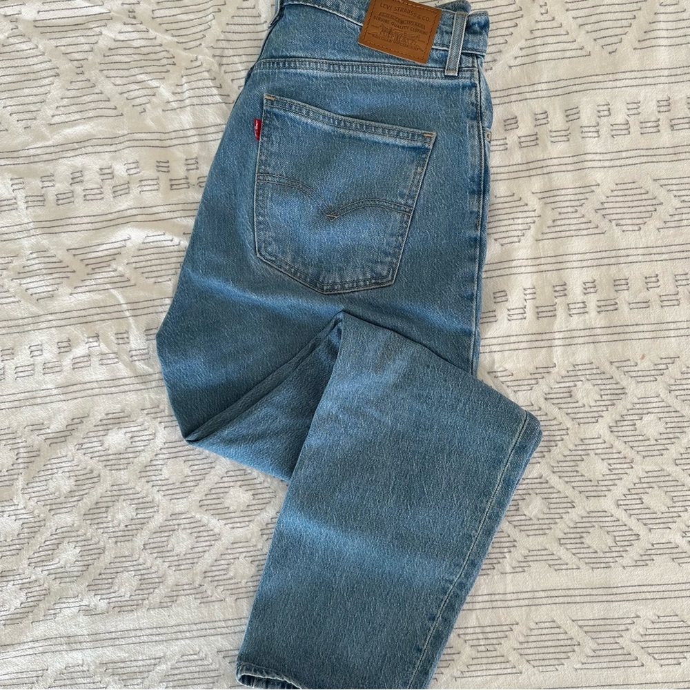 Levi’s Premium 70s High Slim Straight Jeans